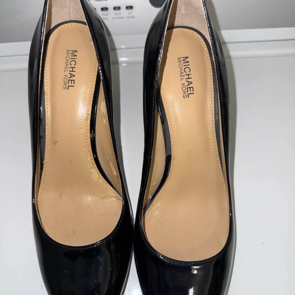 Michael Kors Black Patent Leather Round-Toe Pumps